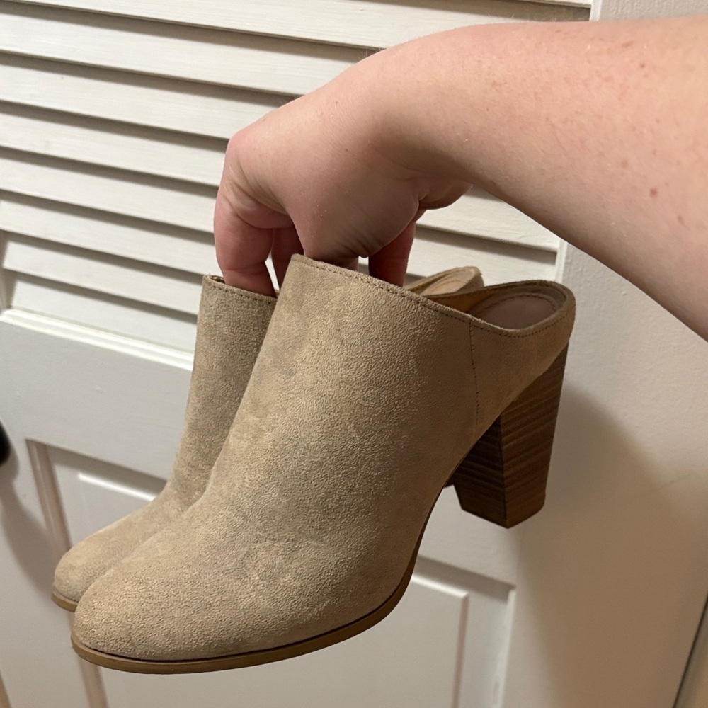 Express Tan Suede Block Heel Mules